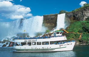 Maid of the Mist in the Niagara River